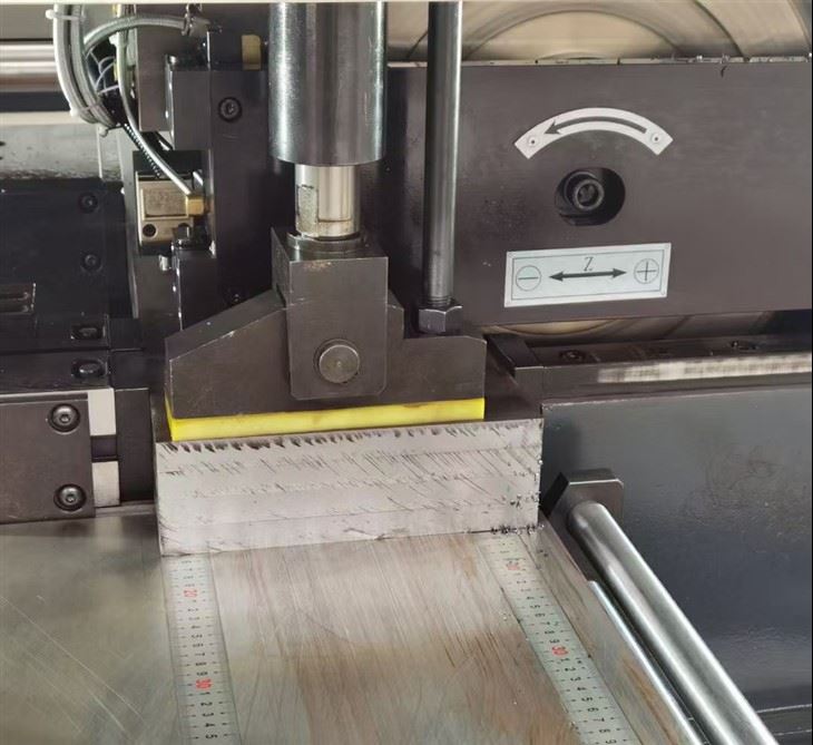 Senior Producer&High Safety Level Of CNC Sawing And Milling Machine in India